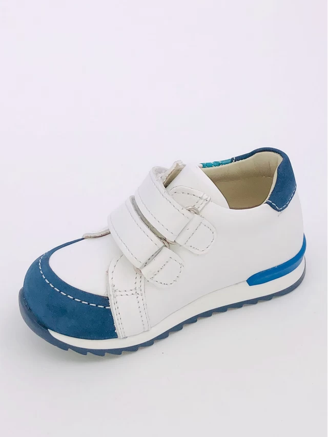 Adidasi baieti Cod 225=JH7